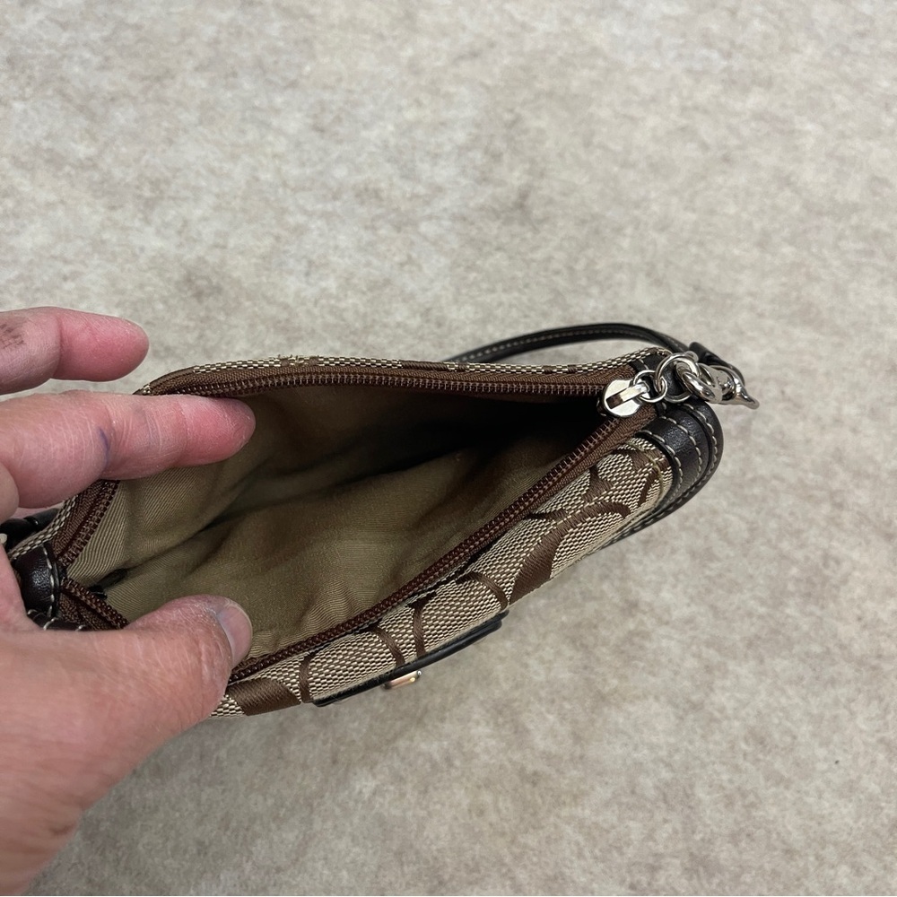 Coach Legacy Turnlock Flap Y2K Tan Signature Canvas Brown Leather Trim Wristlet - Picture 11 of 13